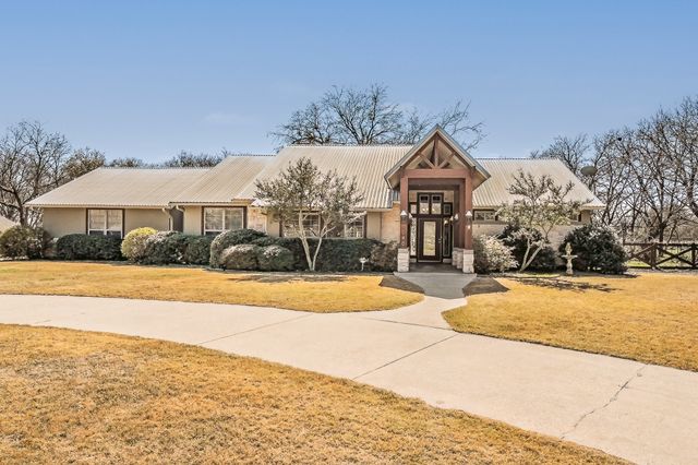 1040 Sherman Drive, Cedar Hill, TX 75104