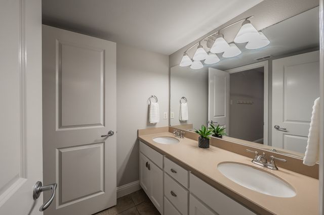 1040 Sherman Drive, Cedar Hill, TX 75104