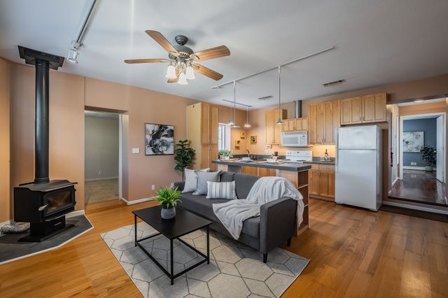 1040 Sherman Drive, Cedar Hill, TX 75104