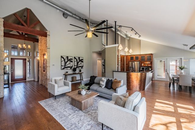 1040 Sherman Drive, Cedar Hill, TX 75104