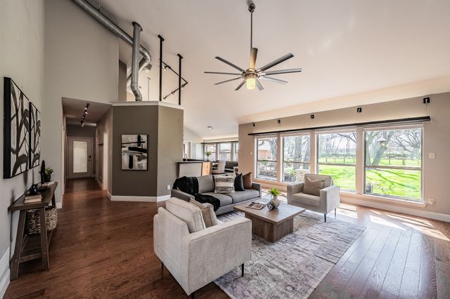 1040 Sherman Drive, Cedar Hill, TX 75104