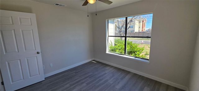 1333 Woodlawn Dr, Corpus Christi, TX 78412