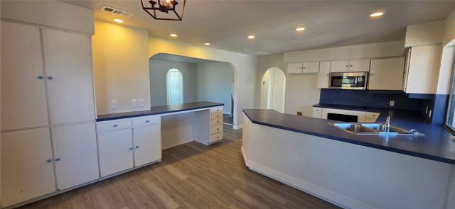 1333 Woodlawn Dr, Corpus Christi, TX 78412