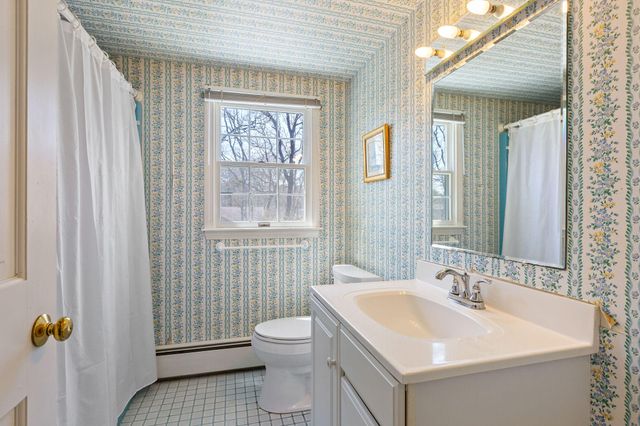 15 Greenwood Road, East Dennis, MA 02641