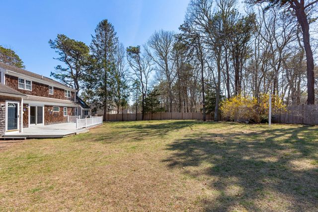 15 Greenwood Road, East Dennis, MA 02641