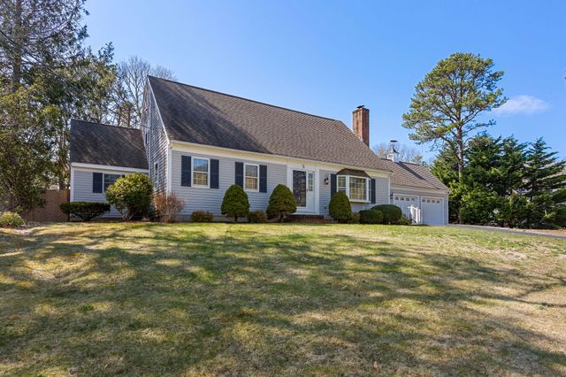 15 Greenwood Road, East Dennis, MA 02641