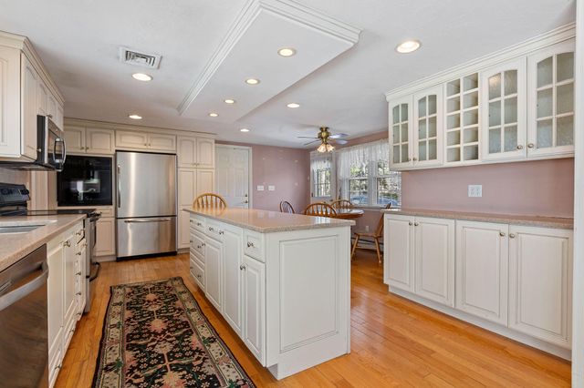 15 Greenwood Road, East Dennis, MA 02641
