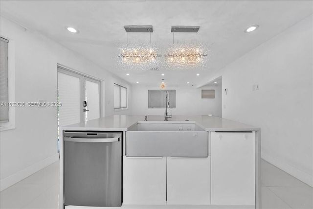 348 Palm St 0, Hollywood, FL 33019