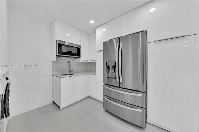 348 Palm St 0, Hollywood, FL 33019