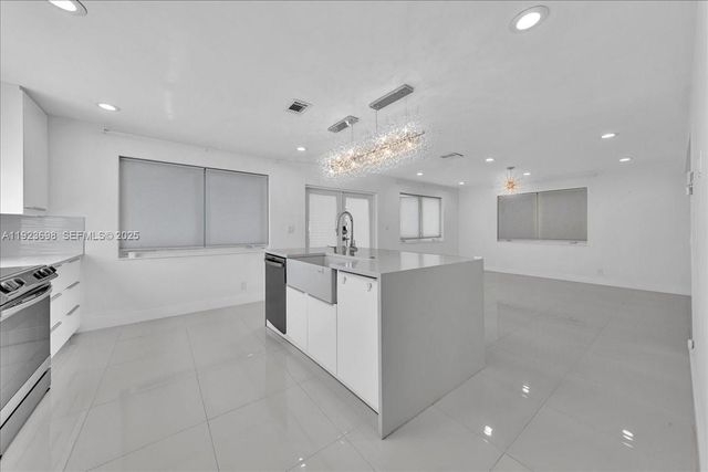 348 Palm St 0, Hollywood, FL 33019