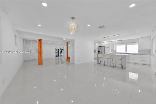 348 Palm St 0, Hollywood, FL 33019