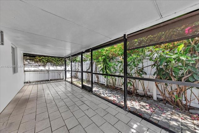 348 Palm St 0, Hollywood, FL 33019