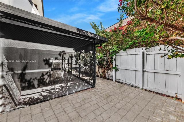 348 Palm St 0, Hollywood, FL 33019