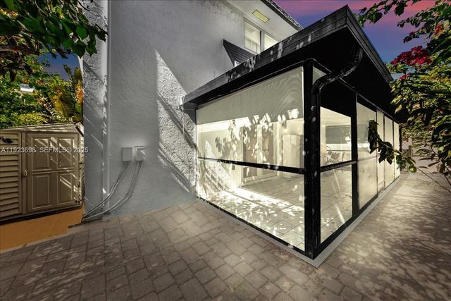 348 Palm St 0, Hollywood, FL 33019