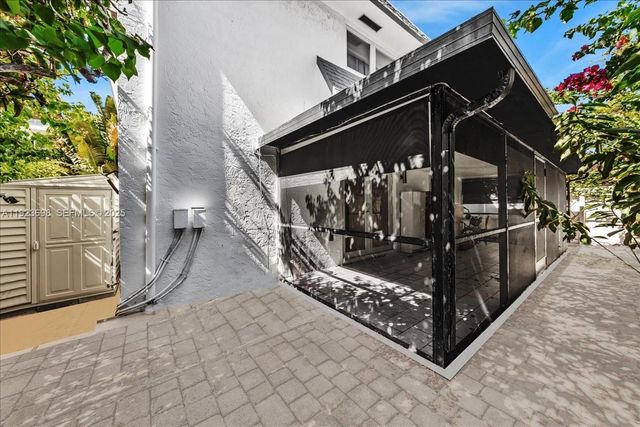 348 Palm St 0, Hollywood, FL 33019