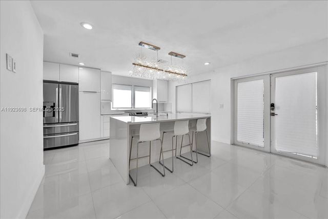 348 Palm St 0, Hollywood, FL 33019