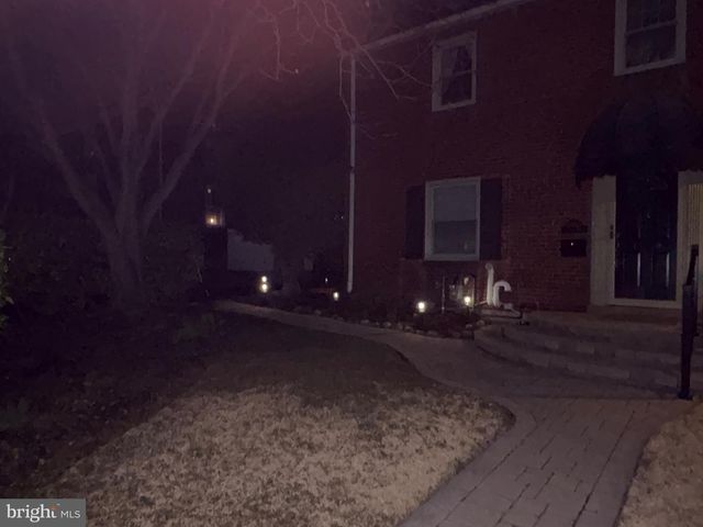 2980 CROYDEN RD, Harrisburg, PA 17104