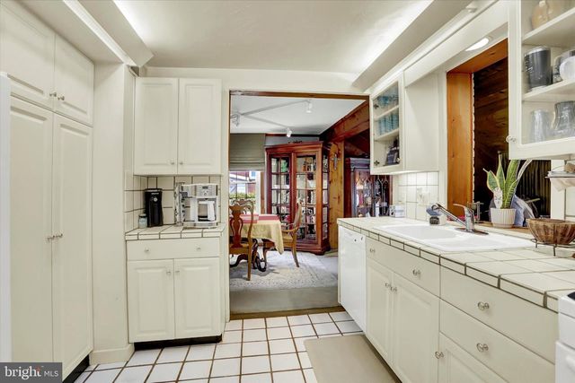 2980 CROYDEN RD, Harrisburg, PA 17104