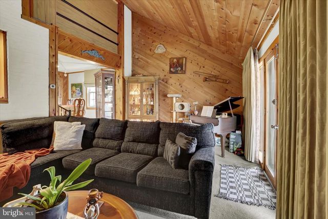 2980 CROYDEN RD, Harrisburg, PA 17104