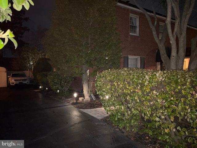 2980 CROYDEN RD, Harrisburg, PA 17104