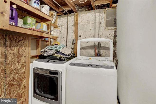 2980 CROYDEN RD, Harrisburg, PA 17104