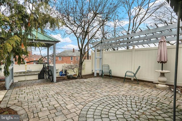 2980 CROYDEN RD, Harrisburg, PA 17104