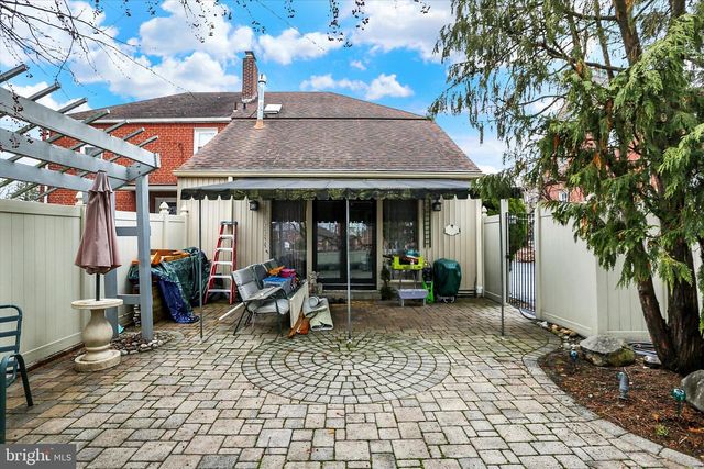 2980 CROYDEN RD, Harrisburg, PA 17104