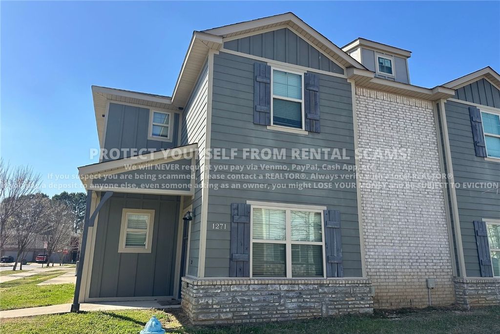 1271 N Corsica Drive, Fayetteville, AR 72704