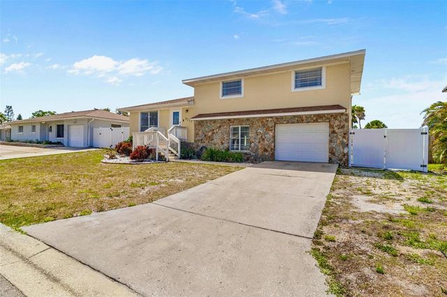 8517 43RD AVENUE W, Bradenton, FL 34209
