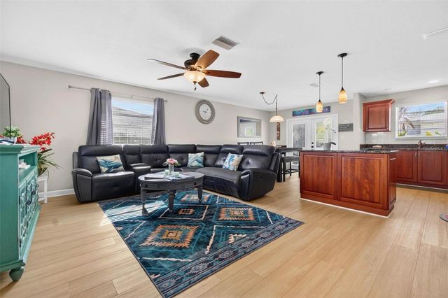 8517 43RD AVENUE W, Bradenton, FL 34209