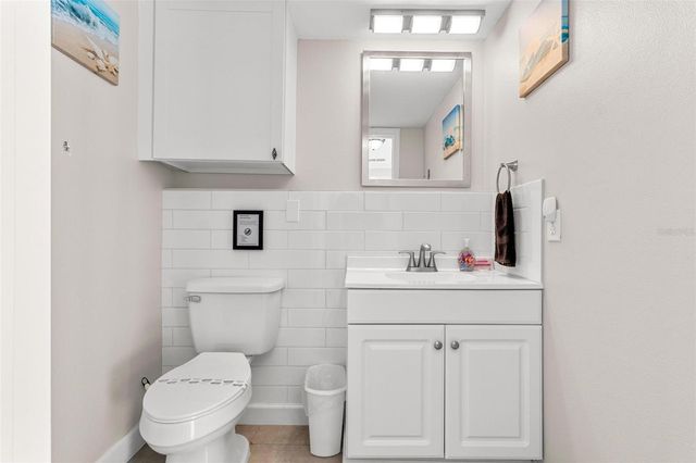 8517 43RD AVENUE W, Bradenton, FL 34209