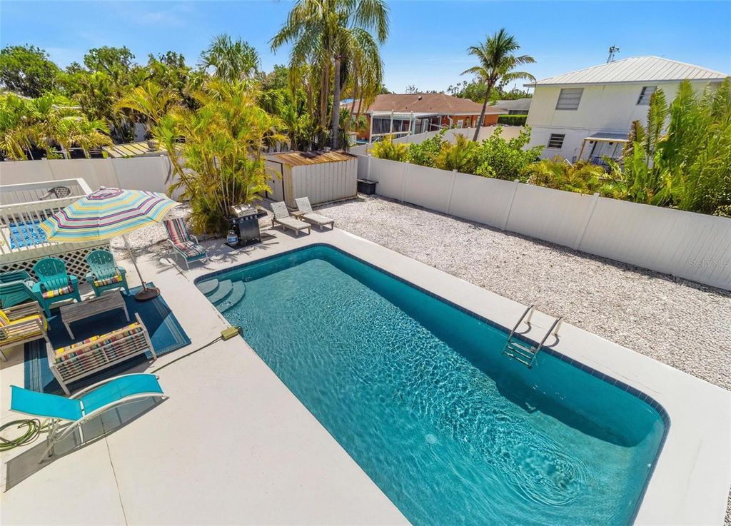 Image 11 of property listing at 8517 43RD AVENUE W, Bradenton, FL 34209