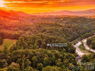 000 Sugar Creek Lane, Green Mountain, NC 28740