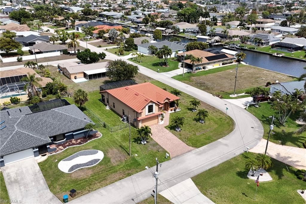 Image 36 of property listing at 205 SW 42nd ST, Cape Coral, FL 33914