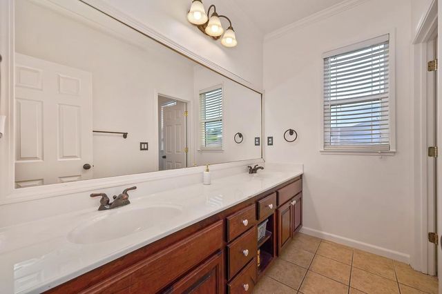817 Sheffield Ln, Lincoln, CA 95648