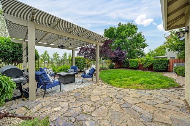 817 Sheffield Ln, Lincoln, CA 95648