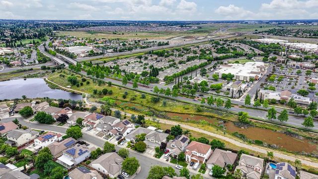 817 Sheffield Ln, Lincoln, CA 95648