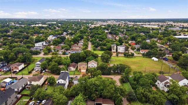 842 E 40th Street, North Houston, TX 77022