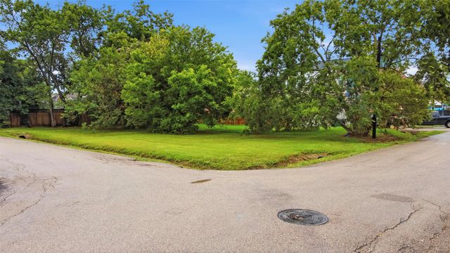 842 E 40th Street, North Houston, TX 77022