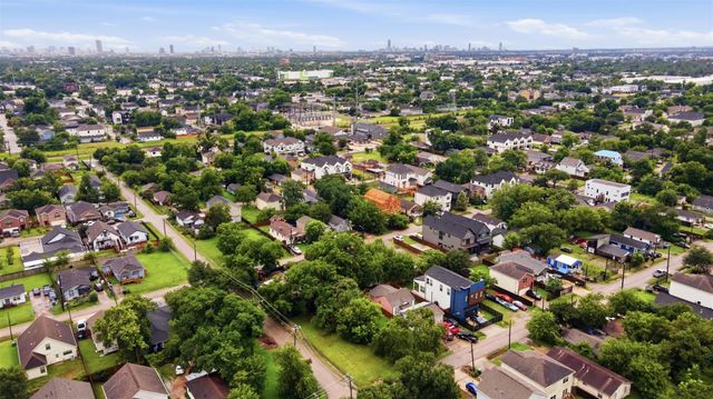 842 E 40th Street, North Houston, TX 77022