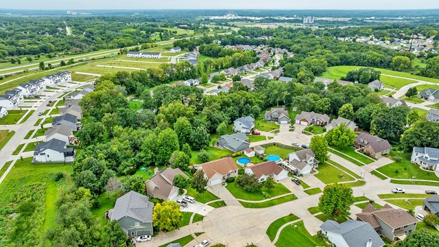 5485 Greenwood Avenue, Pleasant Hill, IA 50327