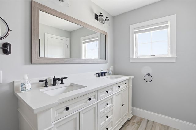 135 Glades Rd, Scituate, MA 02066