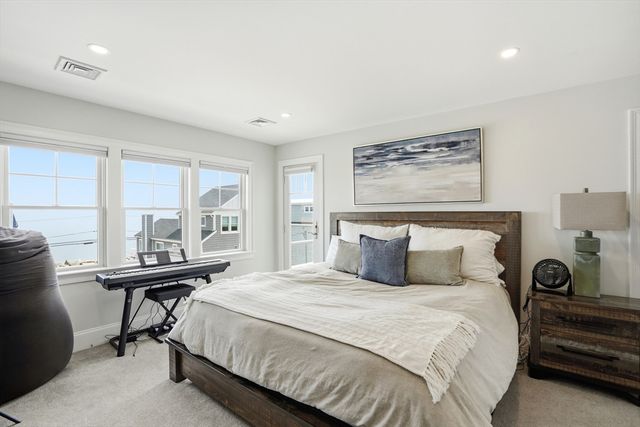 135 Glades Rd, Scituate, MA 02066