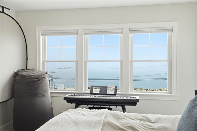 135 Glades Rd, Scituate, MA 02066