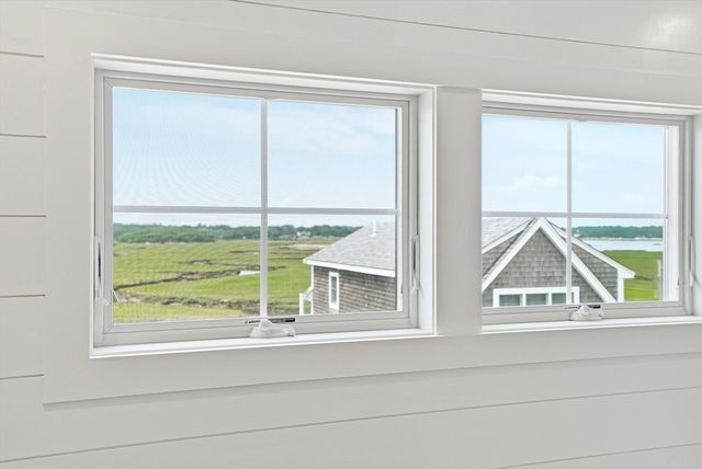 135 Glades Rd, Scituate, MA 02066