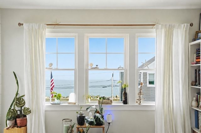 135 Glades Rd, Scituate, MA 02066