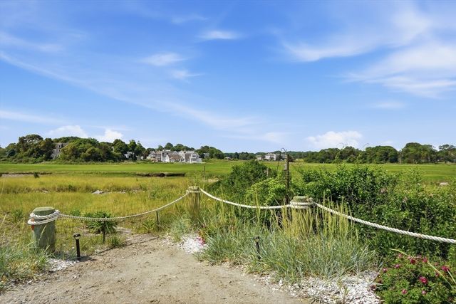 135 Glades Rd, Scituate, MA 02066