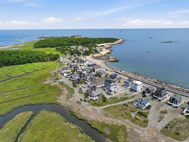 135 Glades Rd, Scituate, MA 02066