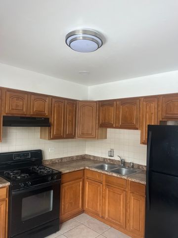 68 N ALBERT Street, Mount Prospect, IL 60056