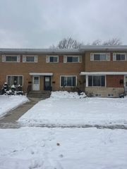 68 N ALBERT Street, Mount Prospect, IL 60056